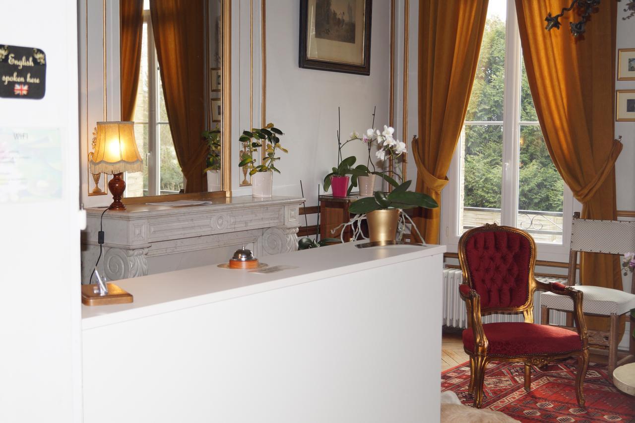 Hotel Au Chateau Blanc Saint-Aubin-lès-Elbeuf 外观 照片