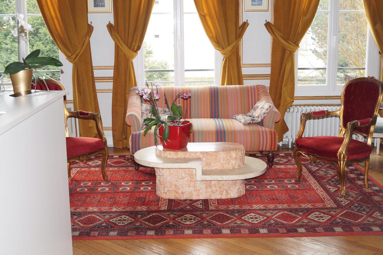 Hotel Au Chateau Blanc Saint-Aubin-lès-Elbeuf 外观 照片