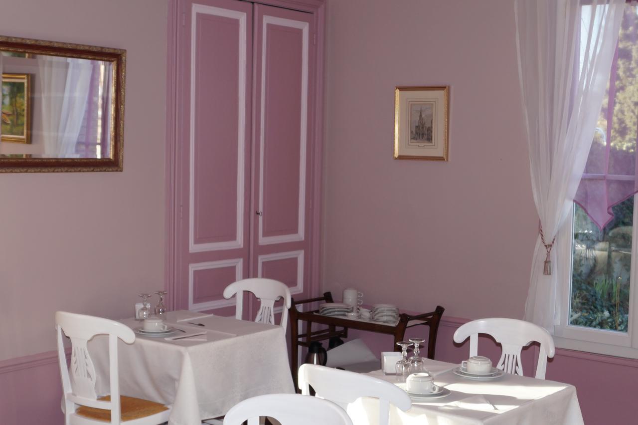 Hotel Au Chateau Blanc Saint-Aubin-lès-Elbeuf 外观 照片