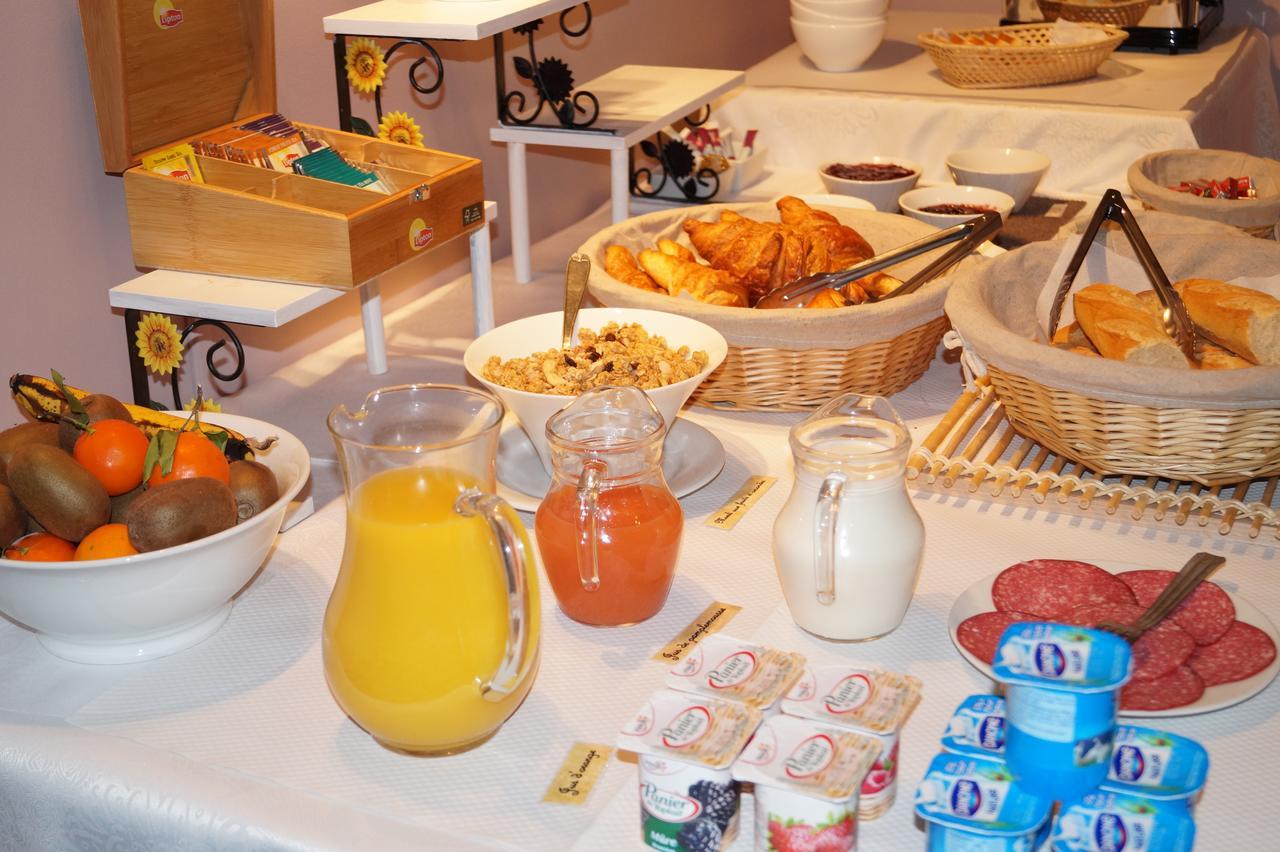Hotel Au Chateau Blanc Saint-Aubin-lès-Elbeuf 外观 照片