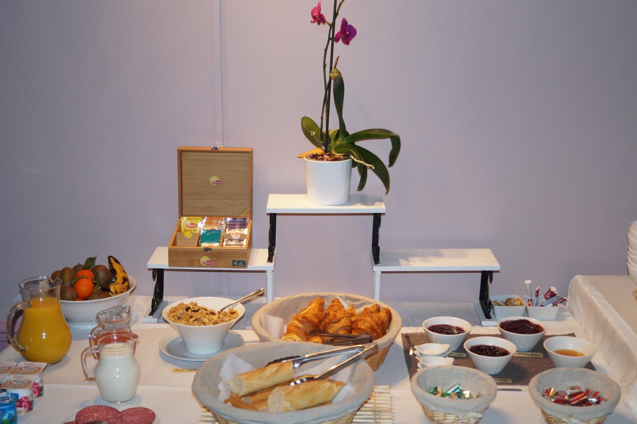 Hotel Au Chateau Blanc Saint-Aubin-lès-Elbeuf 外观 照片
